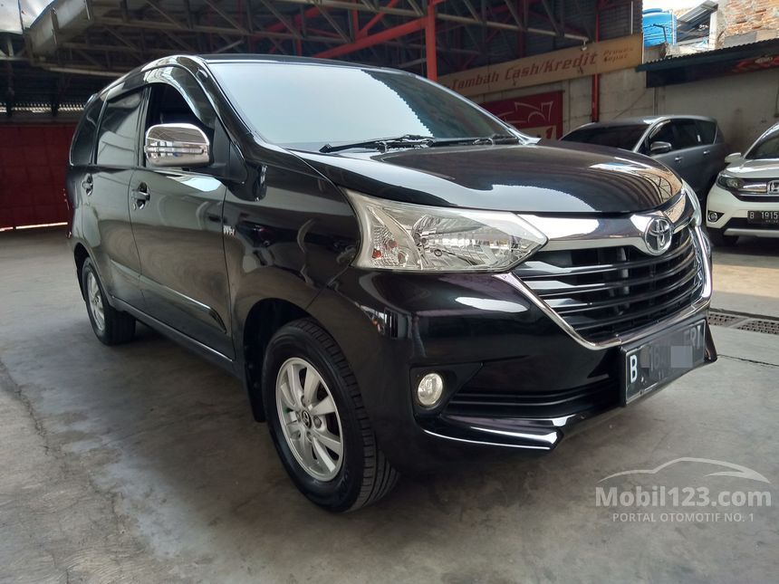 Toyota Avanza G AT 2015: Kendaraan Keluarga Ikonik yang Tetap Relevan