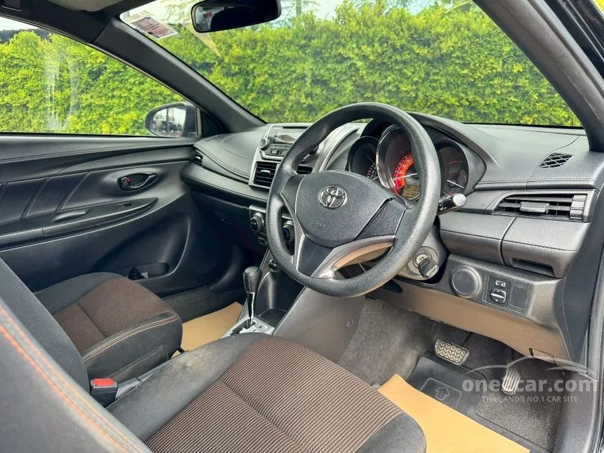 2017 Toyota YARIS E Hatchback