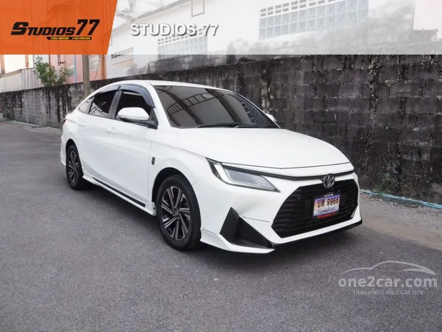 2023 Toyota Yaris Ativ Smart Sedan