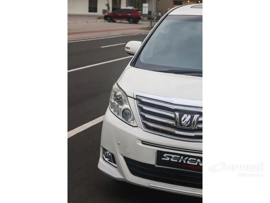 2012 Toyota Alphard V MPV