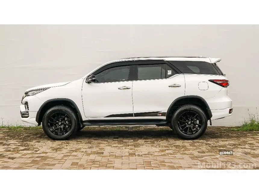 2024 Toyota Fortuner GR Sport 4X2 SUV