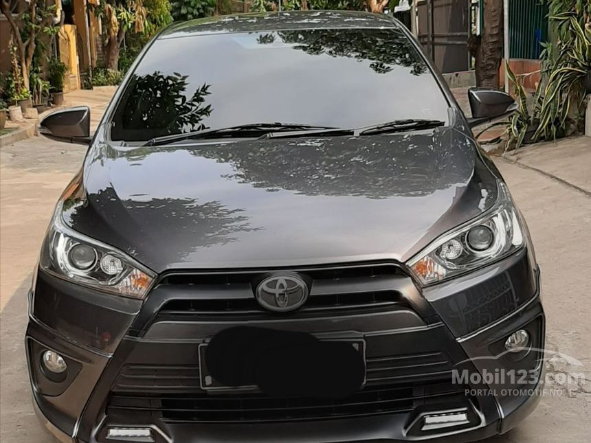 Jual Mobil  Toyota  Yaris  2014 TRD Sportivo 1 5 di Jawa  