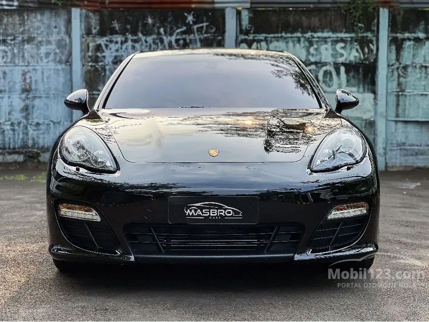 2013 Porsche Panamera Hatchback