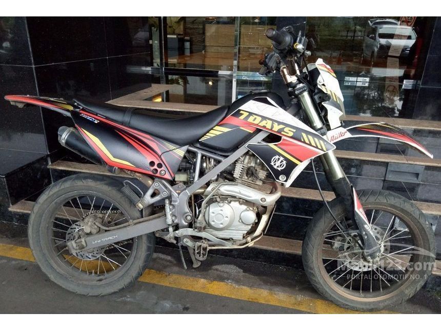 Jual Motor Kawasaki D-Tracker X 2013 250 0.2 di DKI 