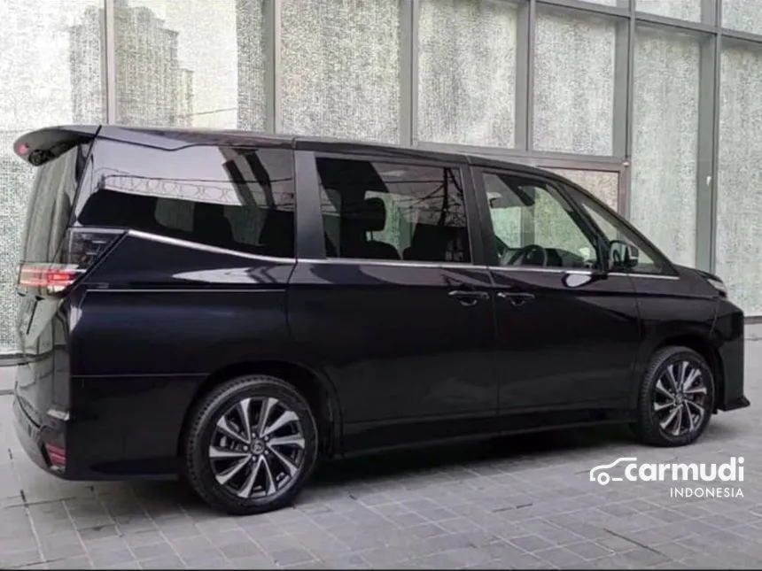 2024 Toyota Voxy Van Wagon