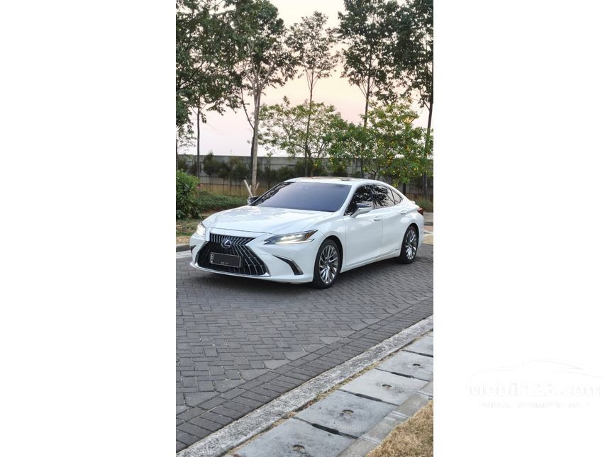 Checkbox Apps Jual Mobil Lexus ES 300h 2022 Ultra Luxury 2.5 di DKI Jakarta Automatic ...