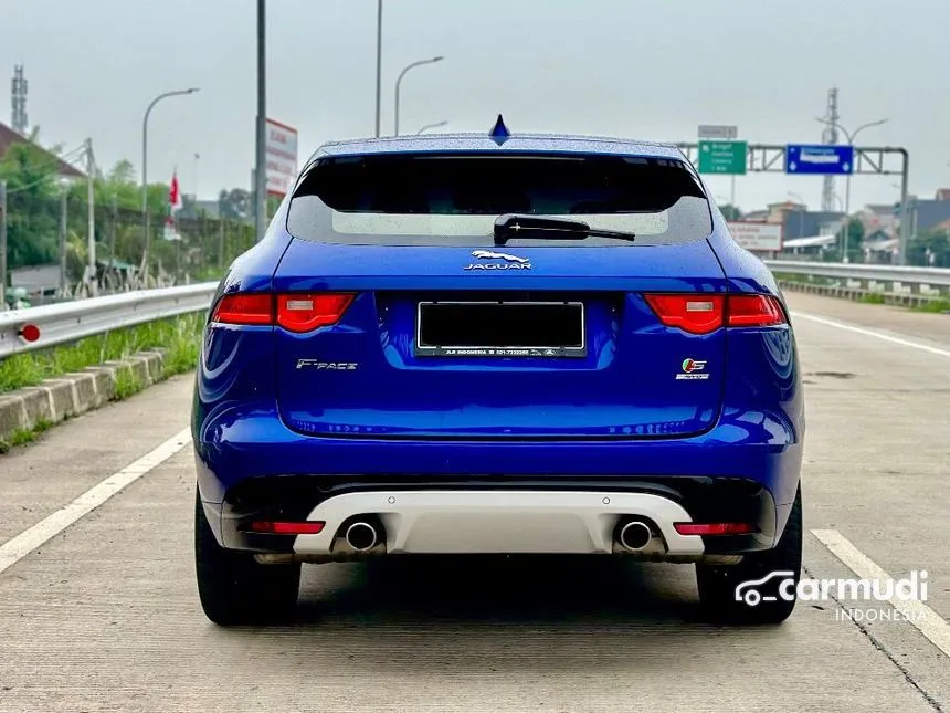 2016 Jaguar F-Pace First Edition SUV