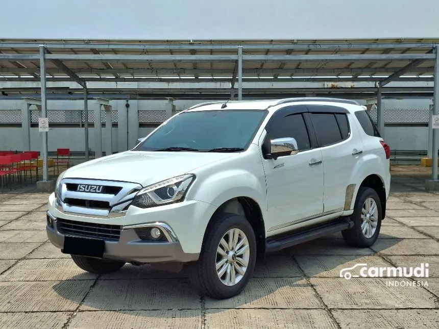 2019 Isuzu MU-X Premiere SUV