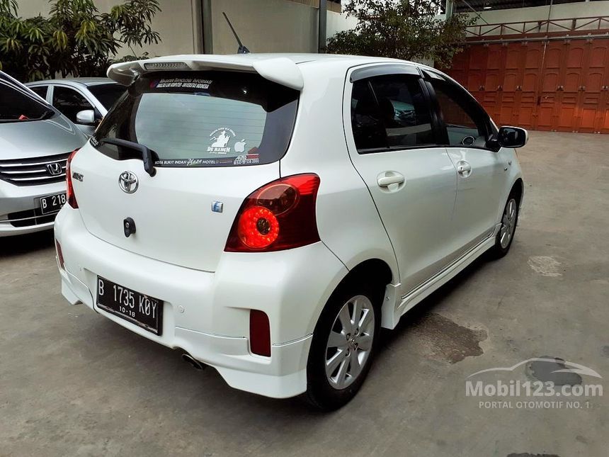 Jual Mobil  Toyota  Yaris  2013 E 1 5 di Jawa  Barat  Automatic 