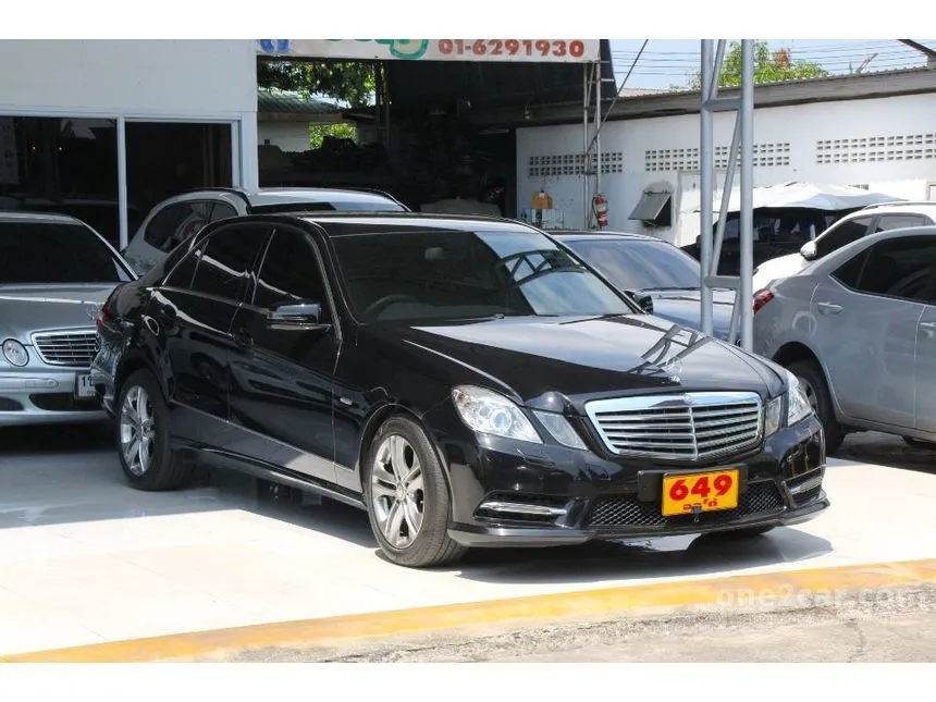 2014 Mercedes-Benz E200 Elegance CGI BlueEFFICIENCY Sedan