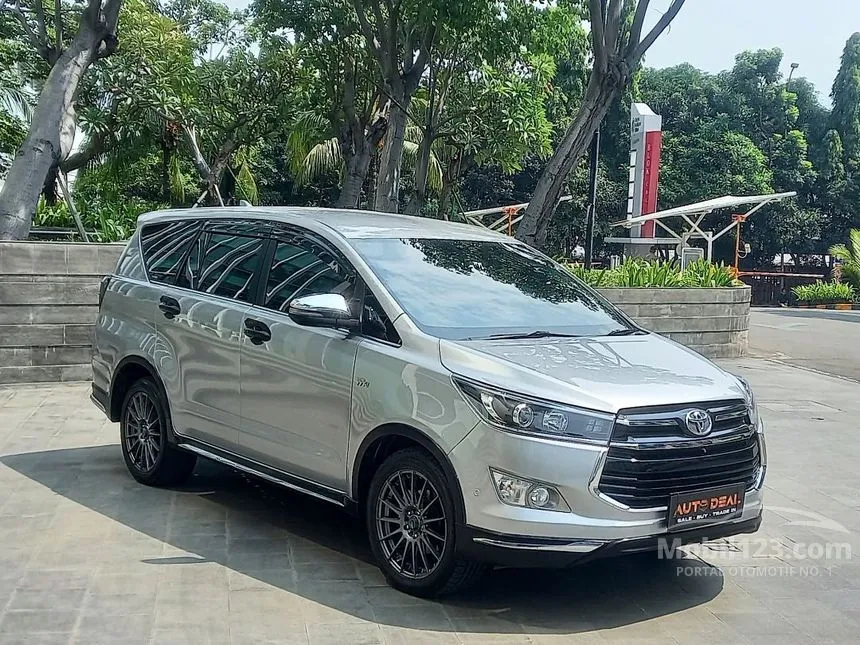 Jual Mobil Toyota Innova Venturer 2018 2.0 di DKI Jakarta Automatic Wagon Silver Rp 302.000.000