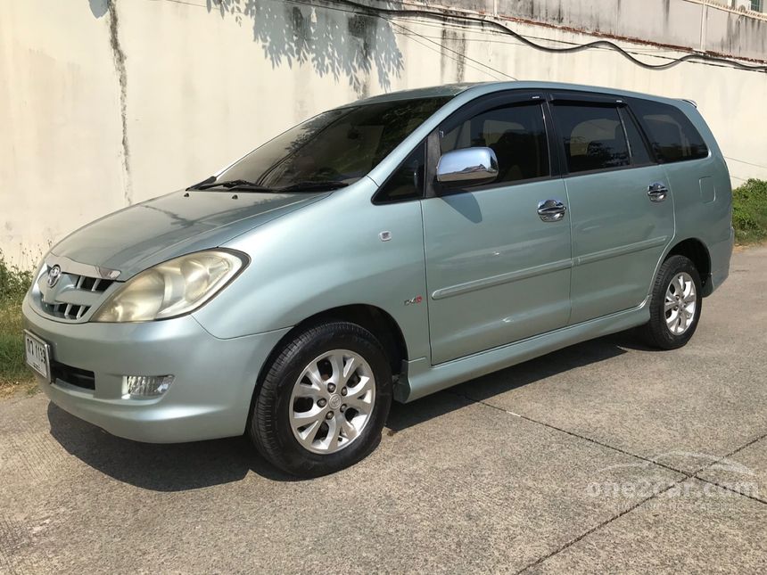 Toyota Innova 2004  V 2 5 in    Automatic 