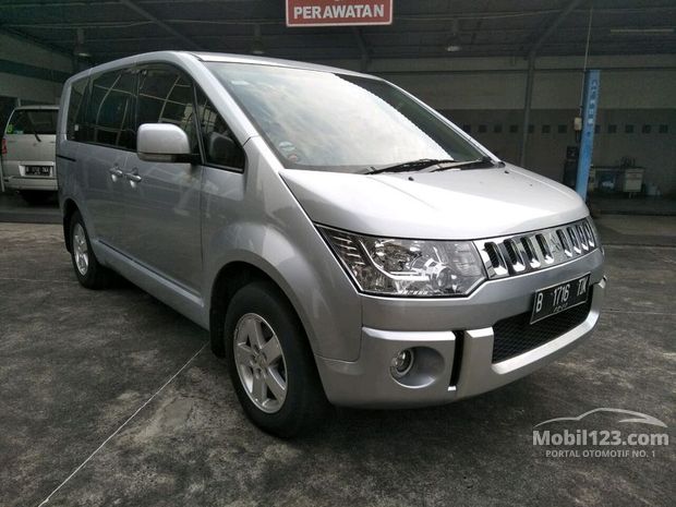 Mitsubishi Delica Mobil Bekas Baru dijual di Indonesia 