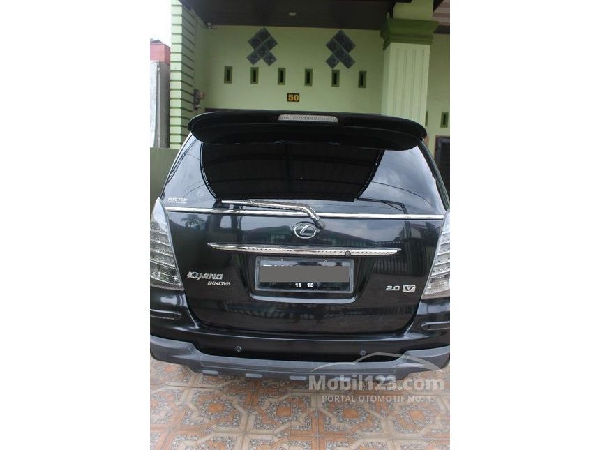 2010 Toyota Kijang Innova V Luxury MPV