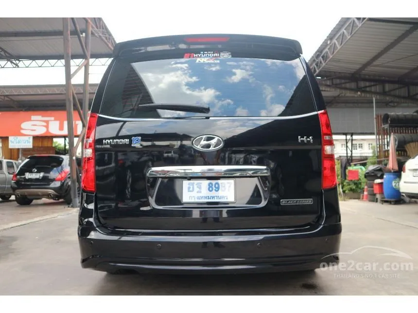 2017 Hyundai H-1 Elite Plus Van