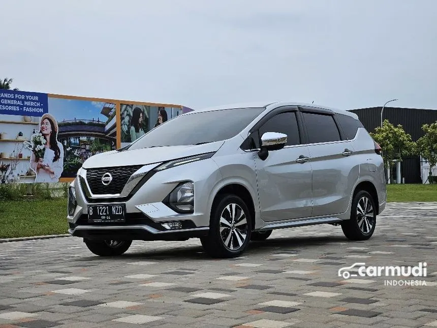 Jual Mobil Nissan Livina 2019 VL 1.5 di Banten Automatic Wagon Silver Rp 185.000.000