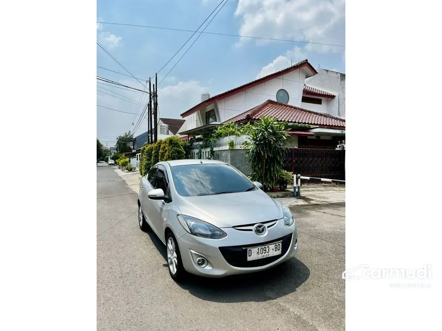 2012 Mazda 2 R Sedan