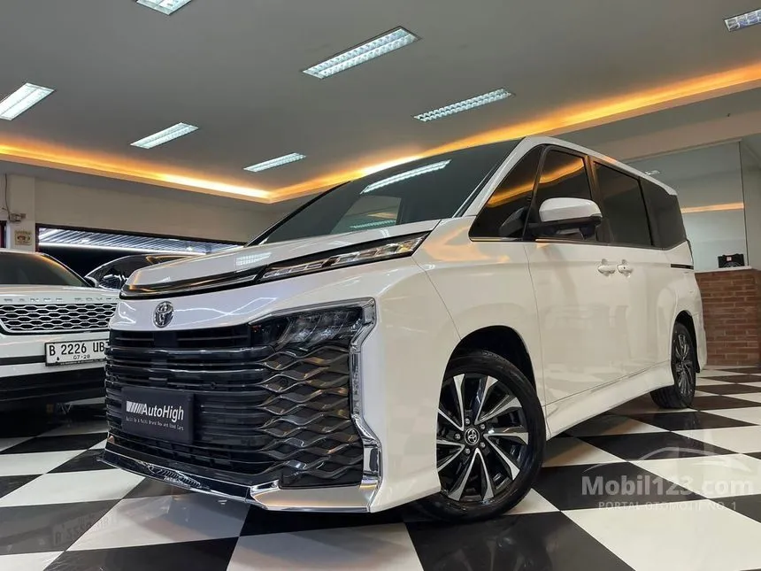 Jual Mobil Toyota Voxy 2023 2.0 di DKI Jakarta Automatic Van Wagon Putih Rp 540.000.000