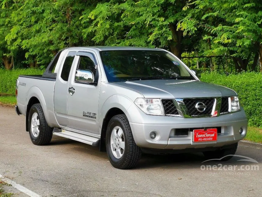 2009 Nissan Frontier Navara LE Pickup