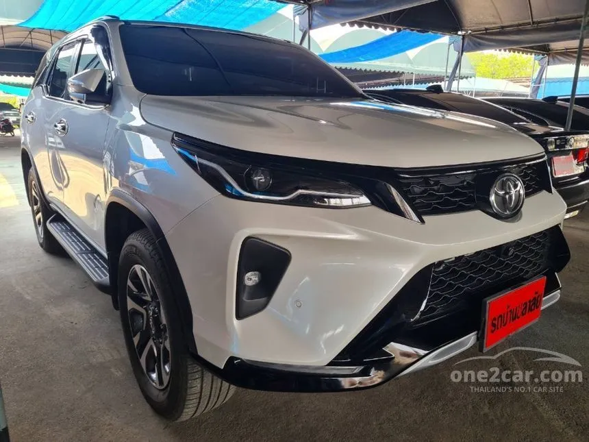 2023 Toyota FORTUNER Leader V SUV