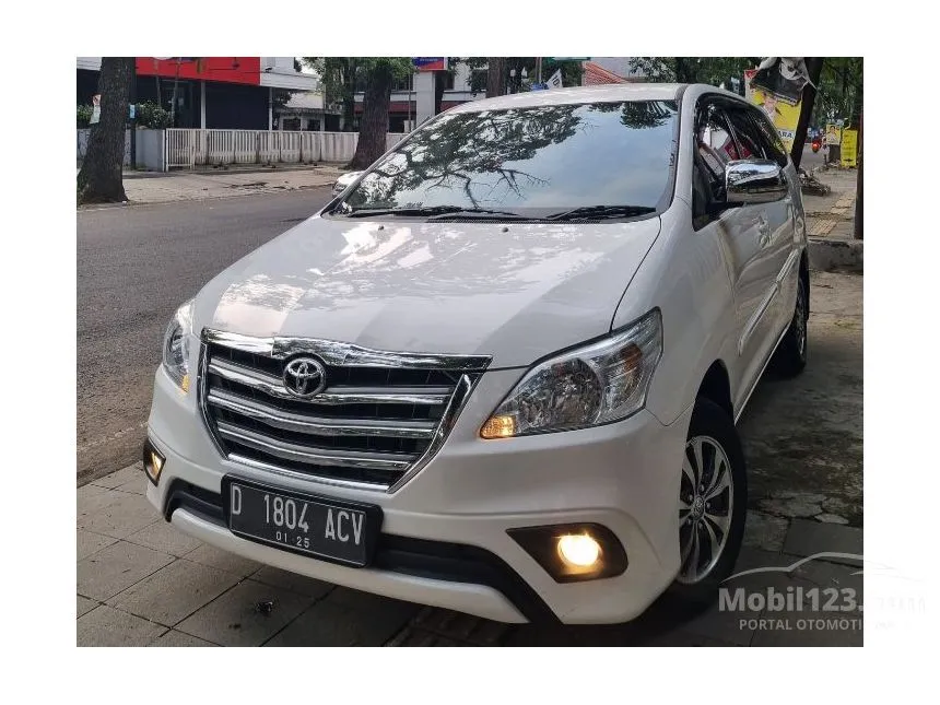 Jual Mobil Toyota Kijang Innova 2015 G 2.0 di Jawa Barat Manual MPV Putih Rp 199.000.000