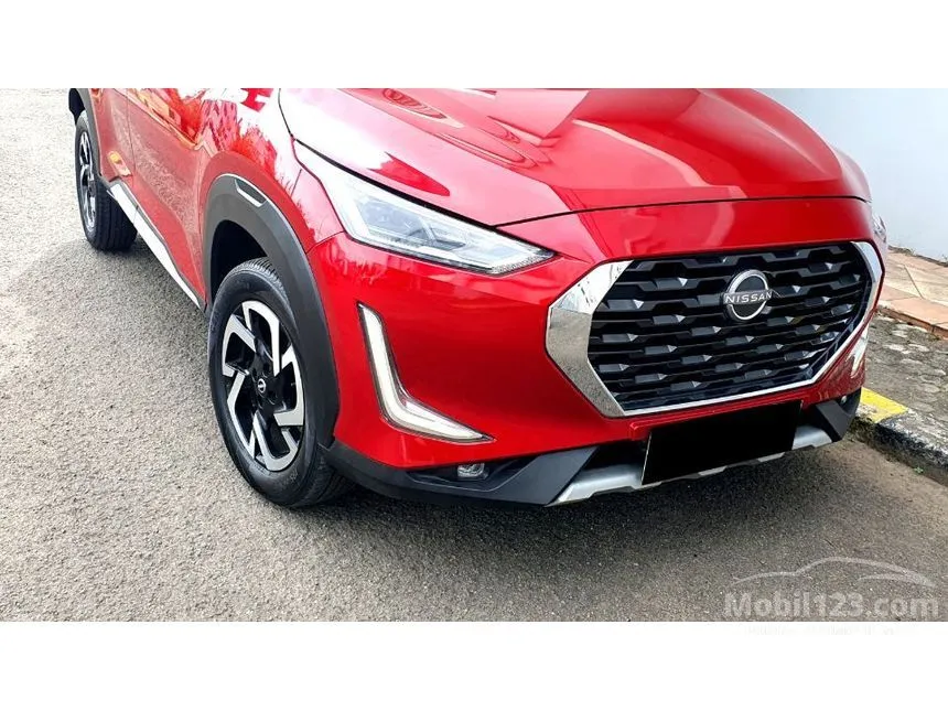 2025 Nissan Magnite Premium (2 Tone) SUV