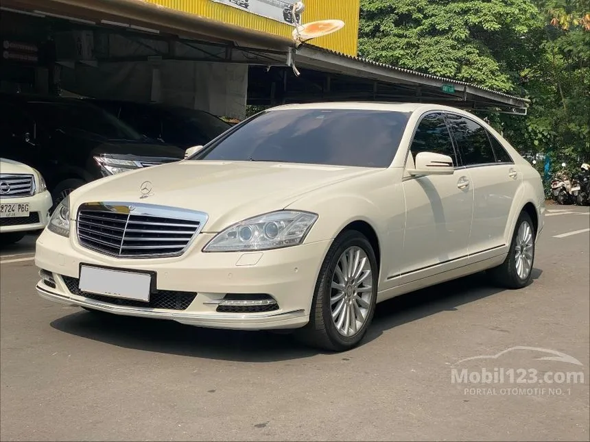 2012 Mercedes-Benz S300L Solitaire Sedan