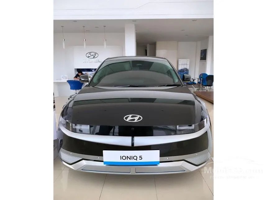Jual Mobil Hyundai IONIQ 5 2024 Signature Long Range di DKI Jakarta Automatic SUV Hitam Rp 690.000.000
