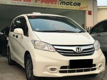 Honda Freed Automatic 1.5 E (PSD) 2014 Putih DP 25 jt