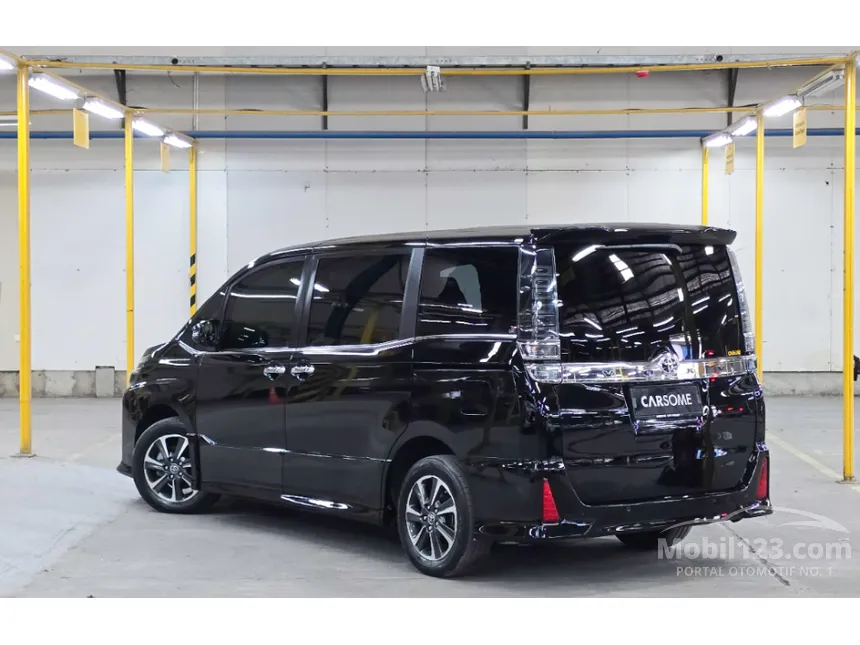 2020 Toyota Voxy MPV