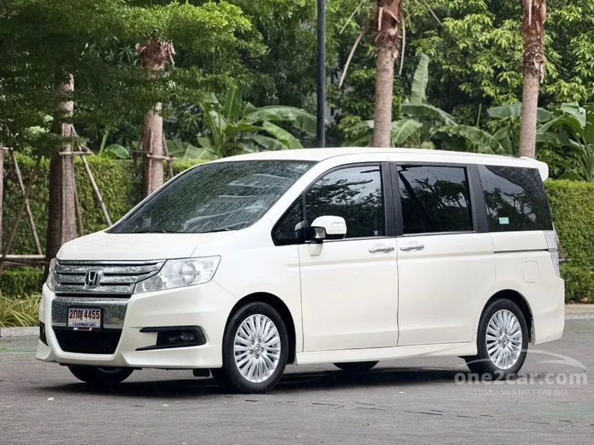 2013 Honda STEPWGN Spada JP Wagon