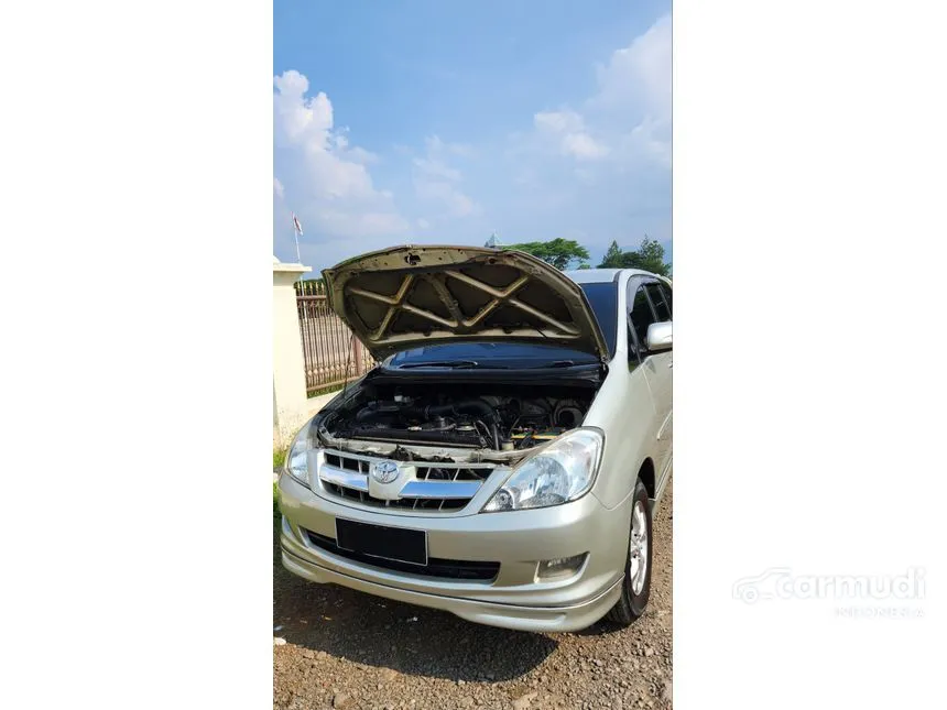 2005 Toyota Kijang Innova V MPV