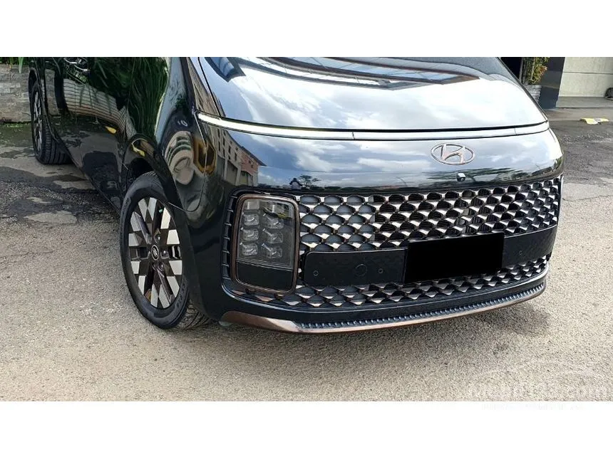 2021 Hyundai Staria Signature 7 MPV