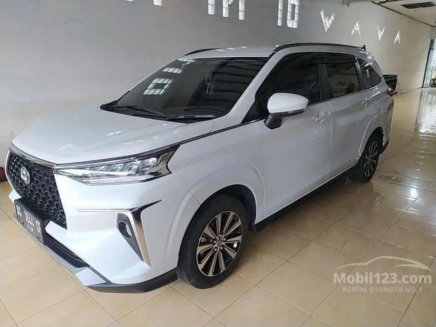 Jual Mobil Toyota Veloz 2021 1.5 di Jawa Timur Manual Wagon Putih Rp 240.000.000