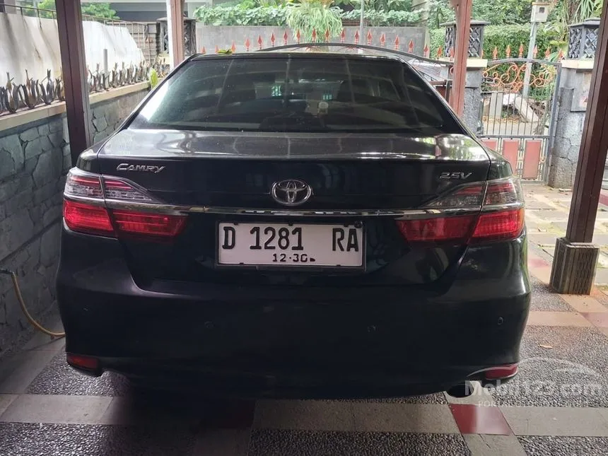 2015 Toyota Camry V Sedan