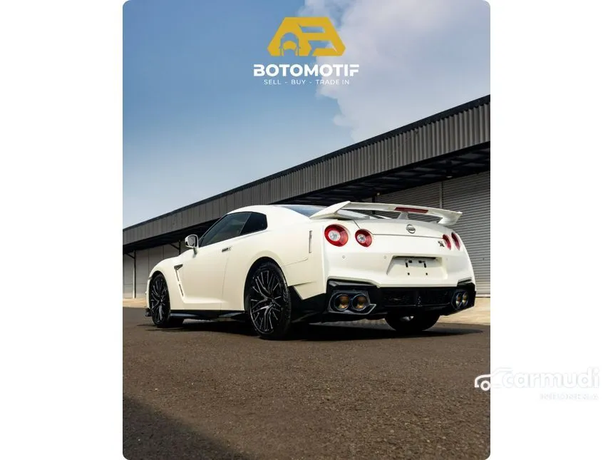2025 Nissan GT-R Premium Coupe