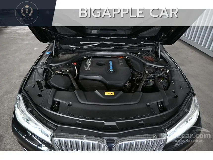2017 BMW 740Le xDrive Pure Excellence Sedan