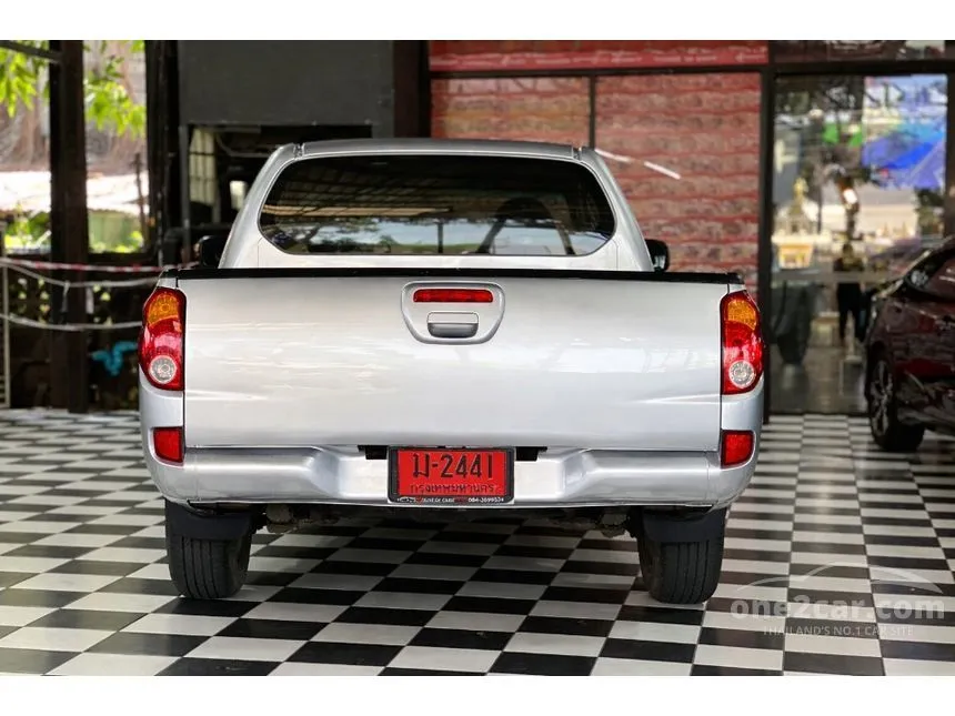 2006 Mitsubishi TRITON GLX Mega Cab Pickup