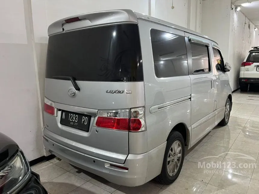 2022 Daihatsu Luxio X Van