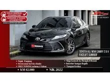 2022 Toyota Camry 2.5 V Sedan KM 42.000 Toyota All New Camry 2.5 V Facelift Sunroof NIK 2022 Black On Black