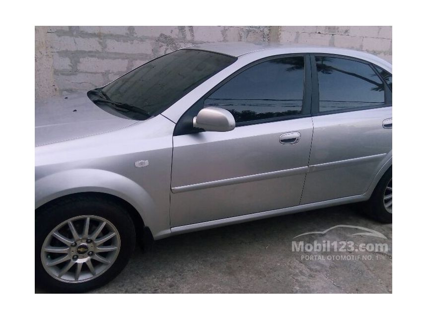 2004 Chevrolet Optra LT Sedan