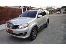 2011 Toyota Fortuner 2.7 (ปี 12-15) V Wagon