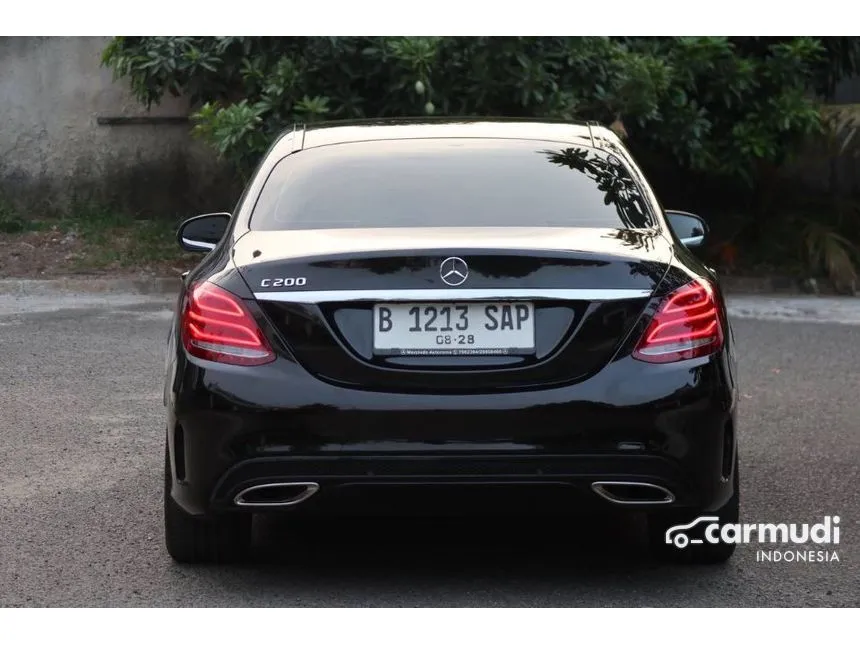 2018 Mercedes-Benz C200 AMG Sedan