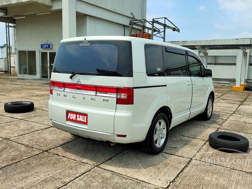 Mitsubishi delica 2014