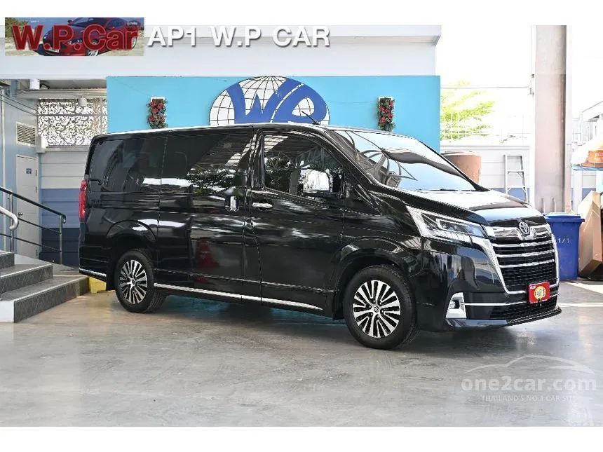 2020 Toyota Majesty Standard Van