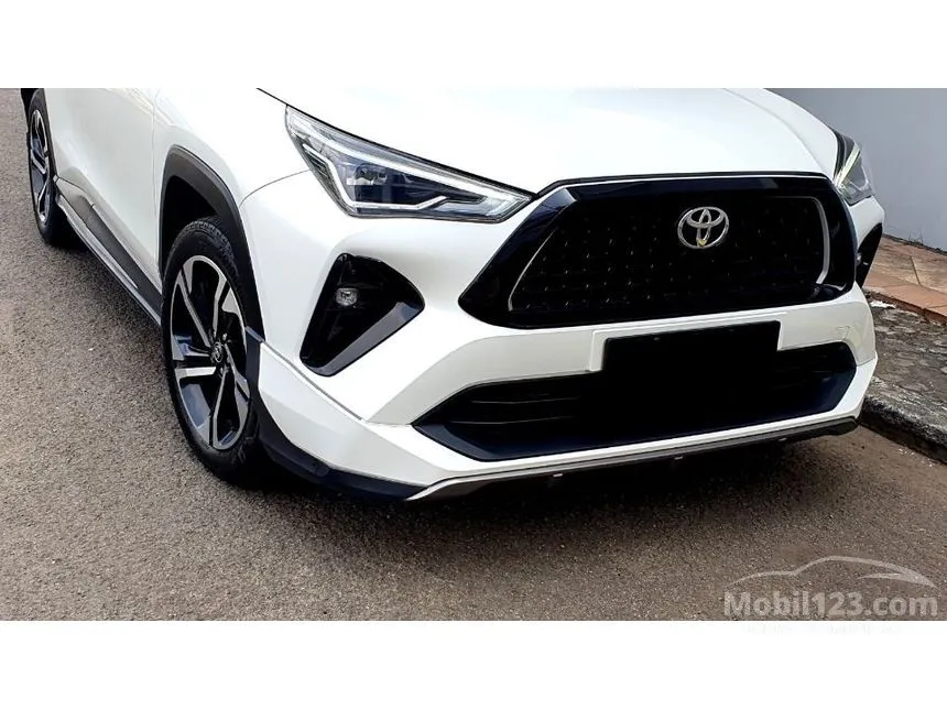 2023 Toyota Yaris Cross S SUV