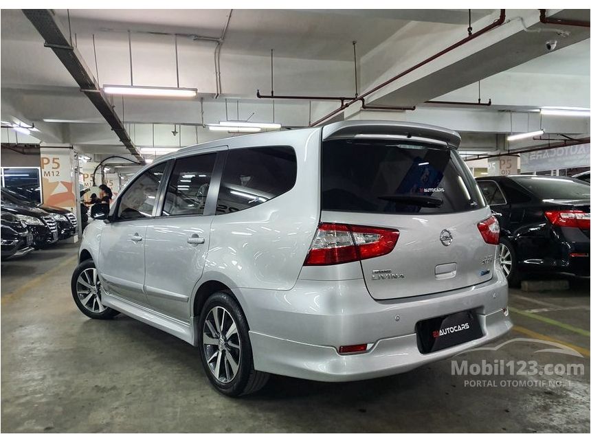 Jual Mobil Nissan Grand Livina 2017 XV Highway Star 1.5 di ...