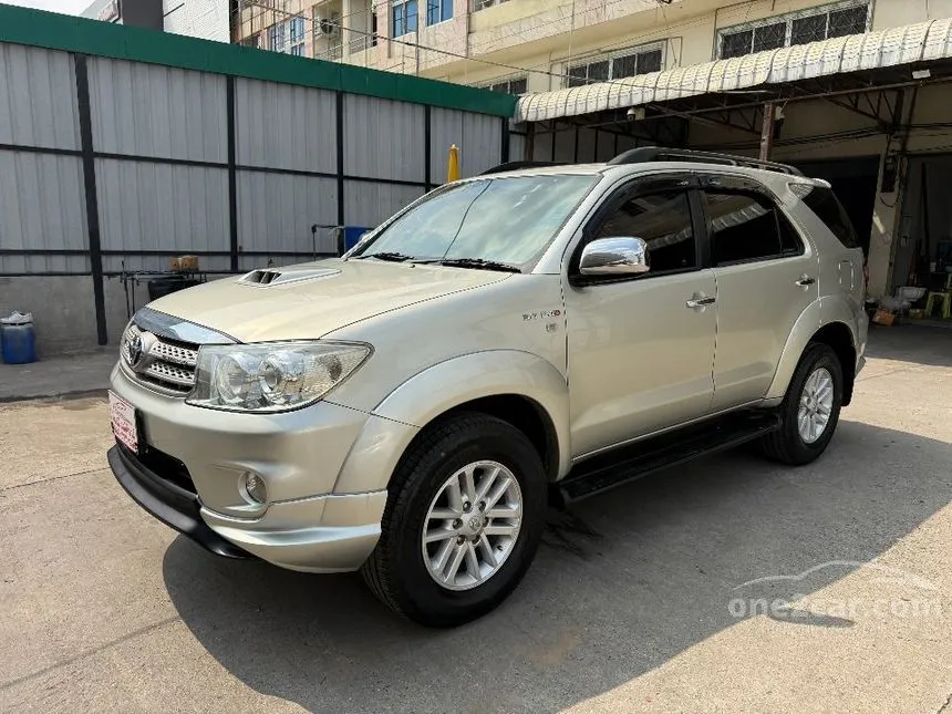 2010 Toyota FORTUNER V SUV