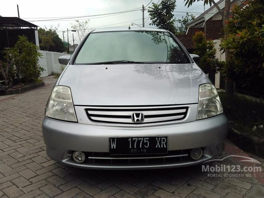 Jual Mobil  Honda  Stream 2002 1 7 di Jawa Timur Manual 