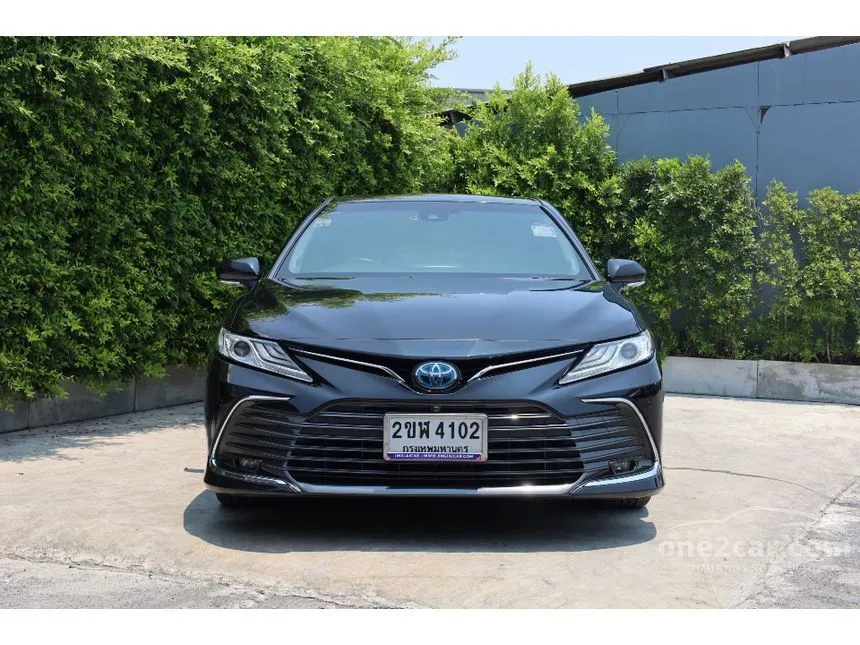 2022 Toyota CAMRY HEV Premium Luxury Sedan